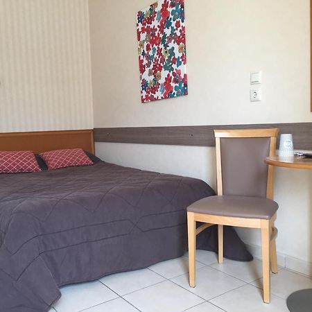 Hotel Ostria Kalamáta Szoba fotó