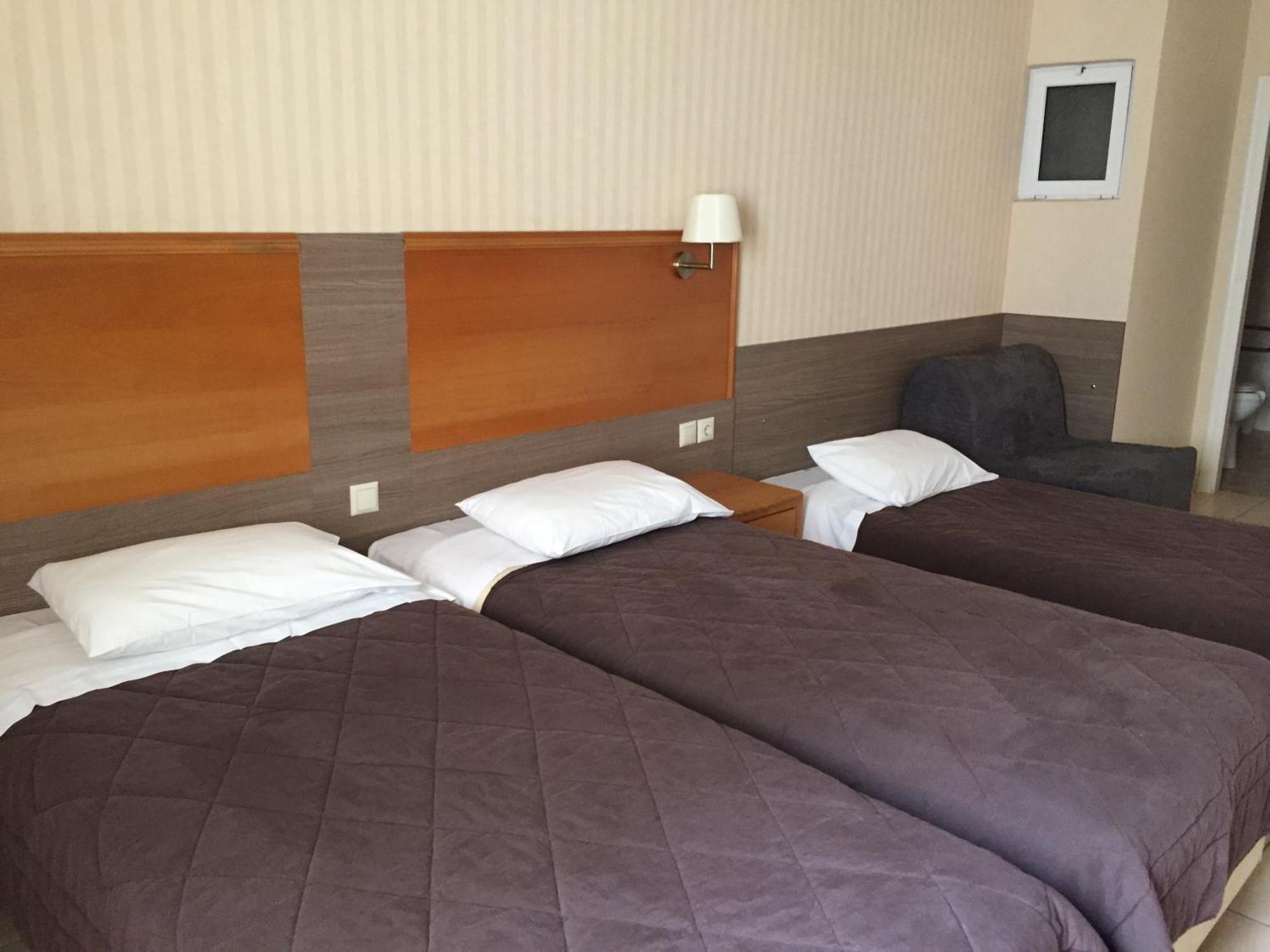 Hotel Ostria Kalamáta Szoba fotó
