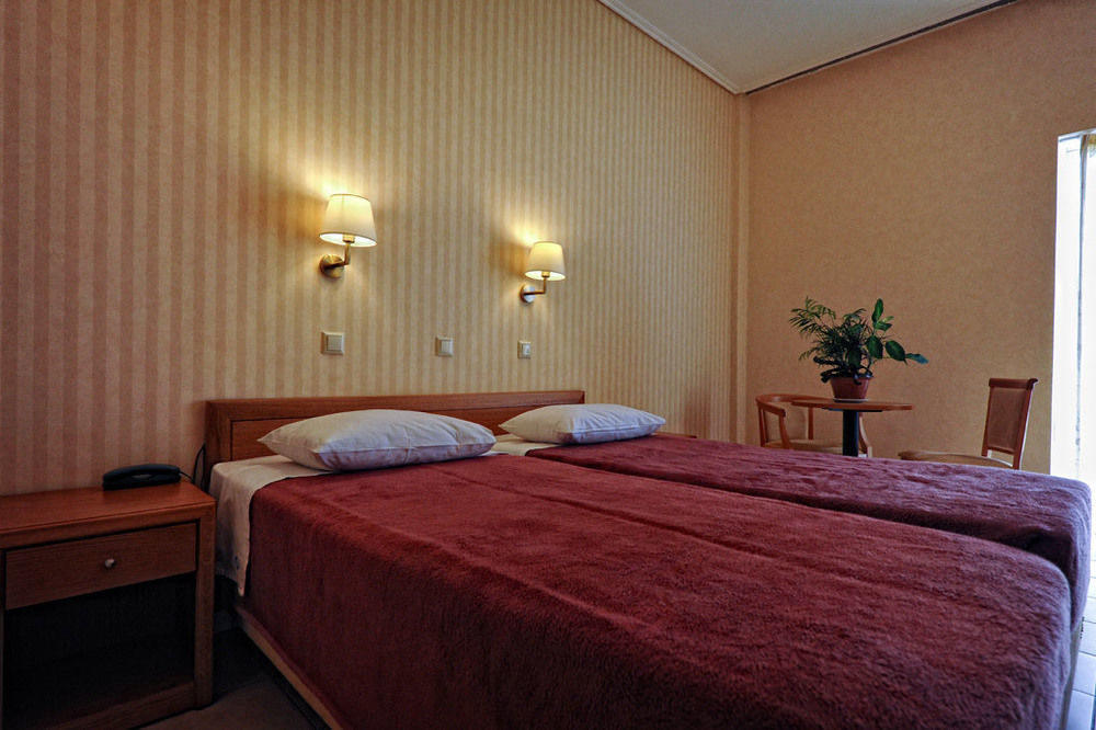 Hotel Ostria Kalamáta Kültér fotó